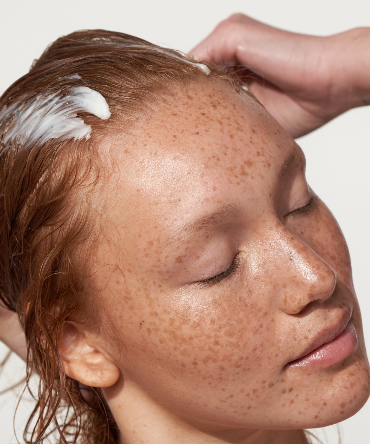 Scalp Revitalizing Solution Hair Thickening Conditioner — image 4